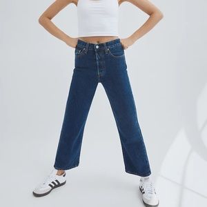 Levis Dark Wash Ribcage Jean